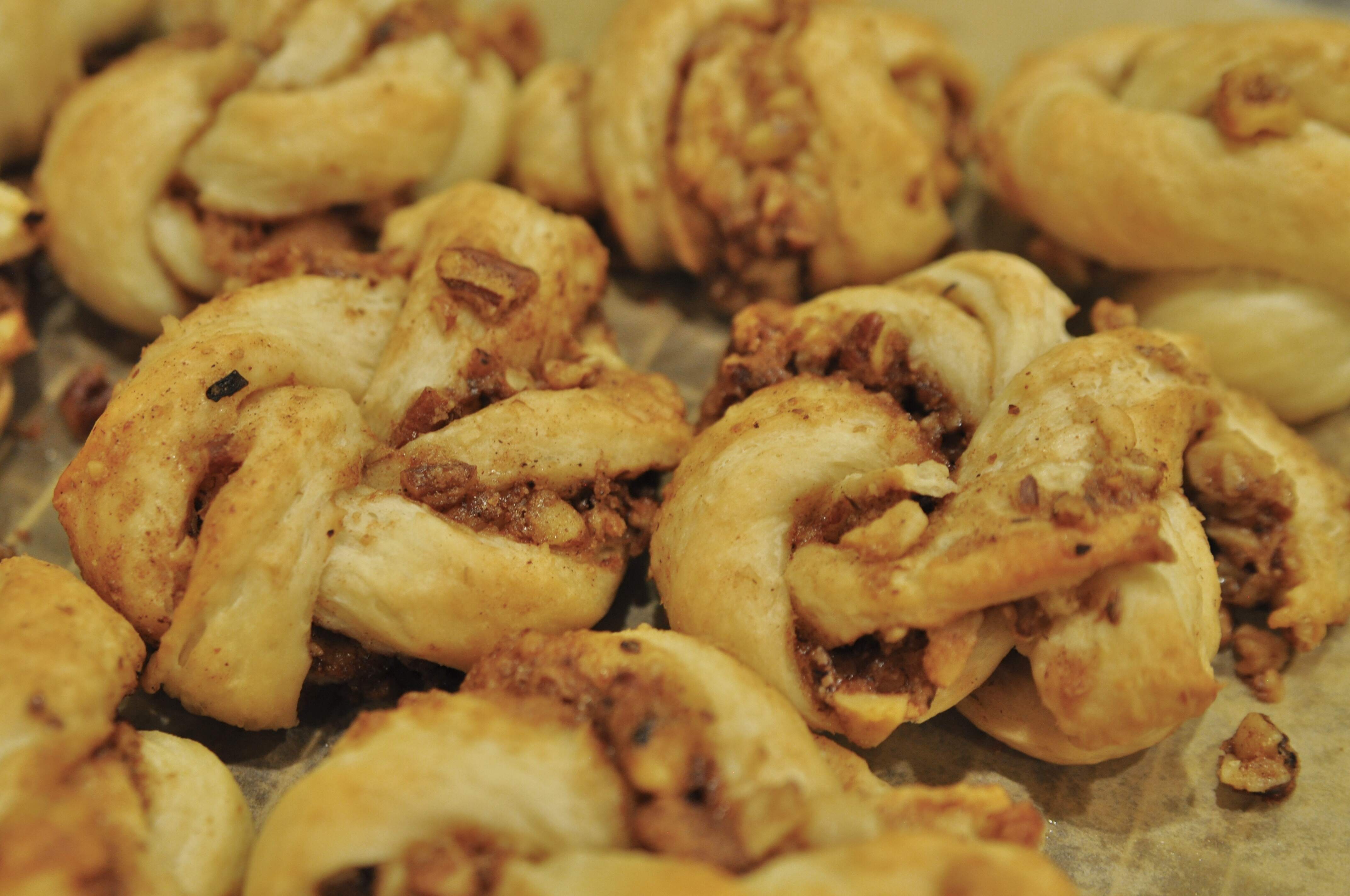 spice walnut pecan knots